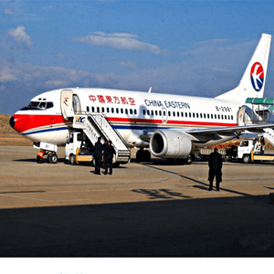 呼和浩特白塔航空空运航空快运业稳步发展的原因是什么？